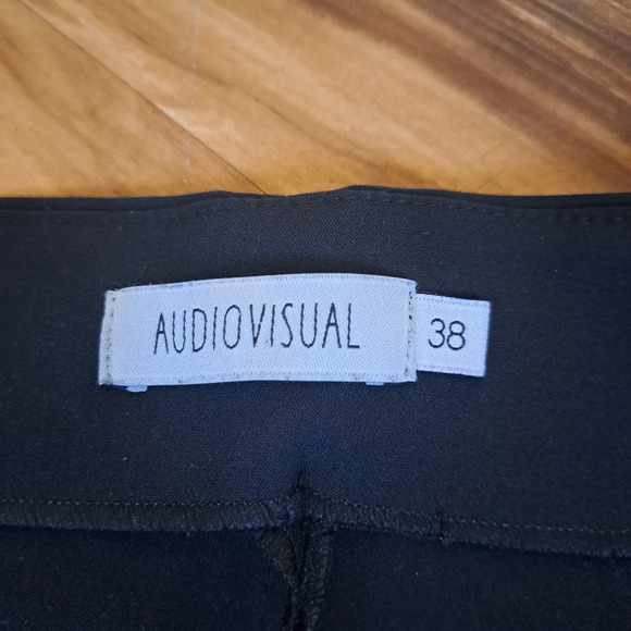 Audio Visual Brand Shorts European Size 38 - Picture 4 of 5